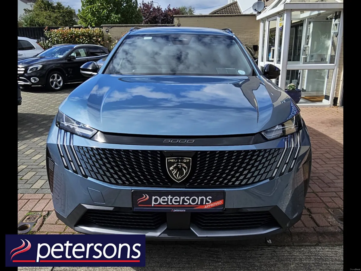 Peugeot 5008 ALLURE HYBRID 145 E-DSC6 7 SEAT AUTOM - Image 3