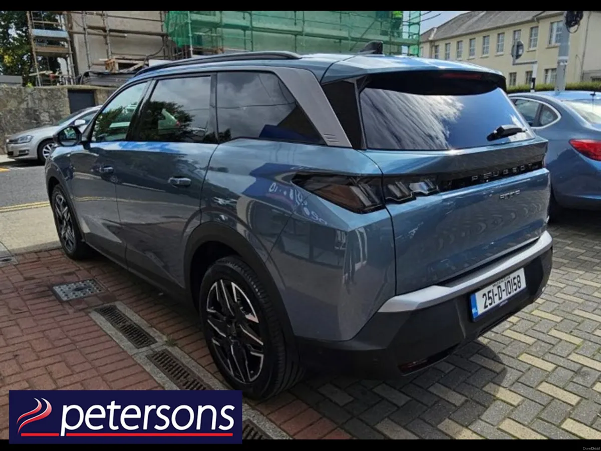 Peugeot 5008 ALLURE HYBRID 145 E-DSC6 7 SEAT AUTOM - Image 6