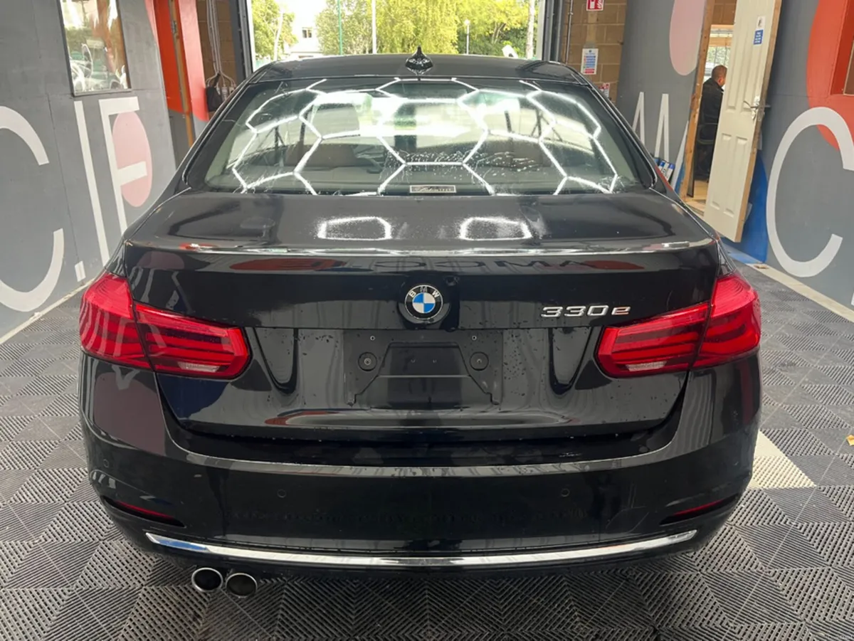 BMW 3-Series 2017 BMW 3 330e LUXURY 2.0 AUTOMATIC - Image 4