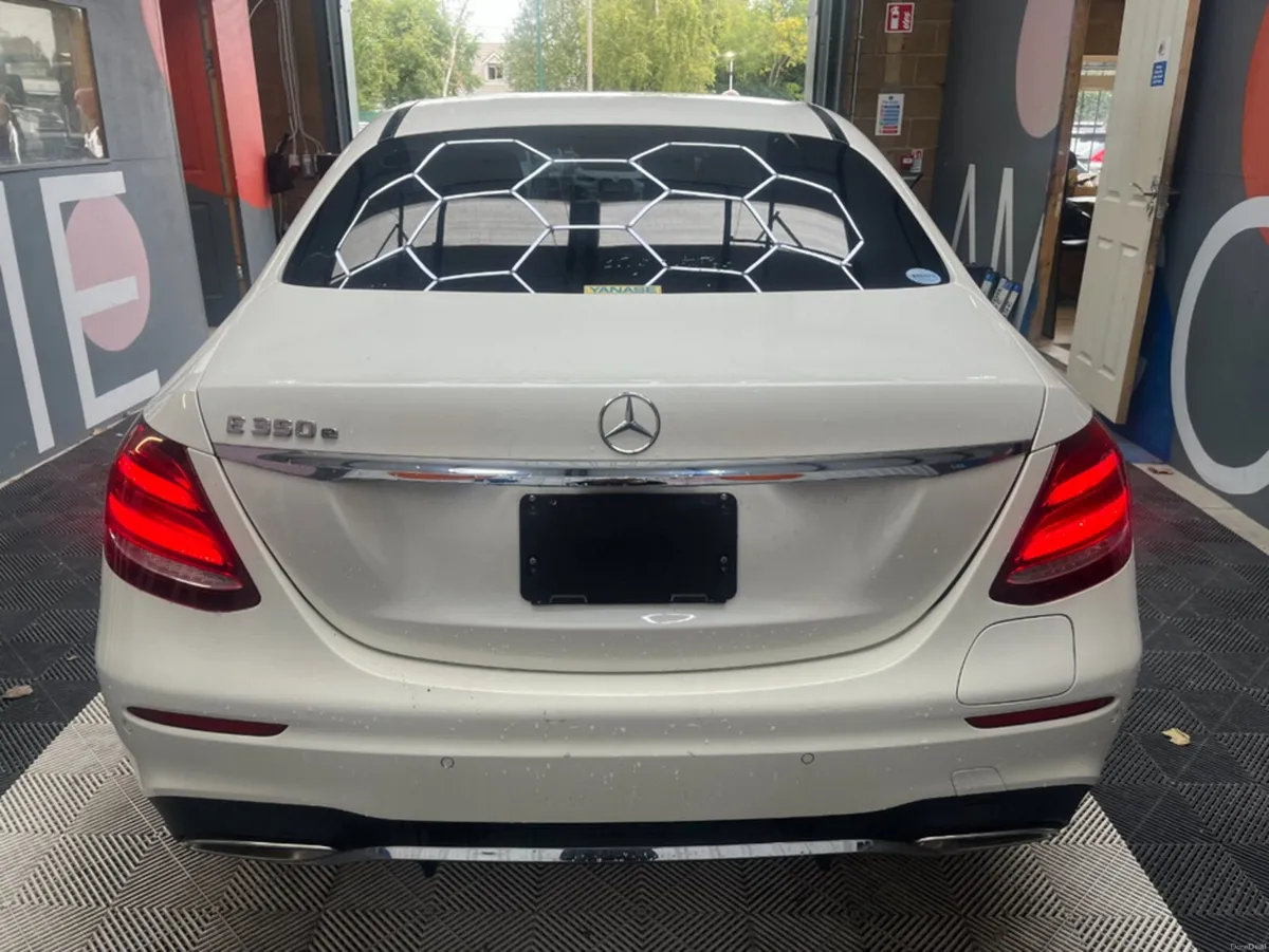 Mercedes-Benz E-Class 2017 MERCEDES-BENZ E350E AVA - Image 4