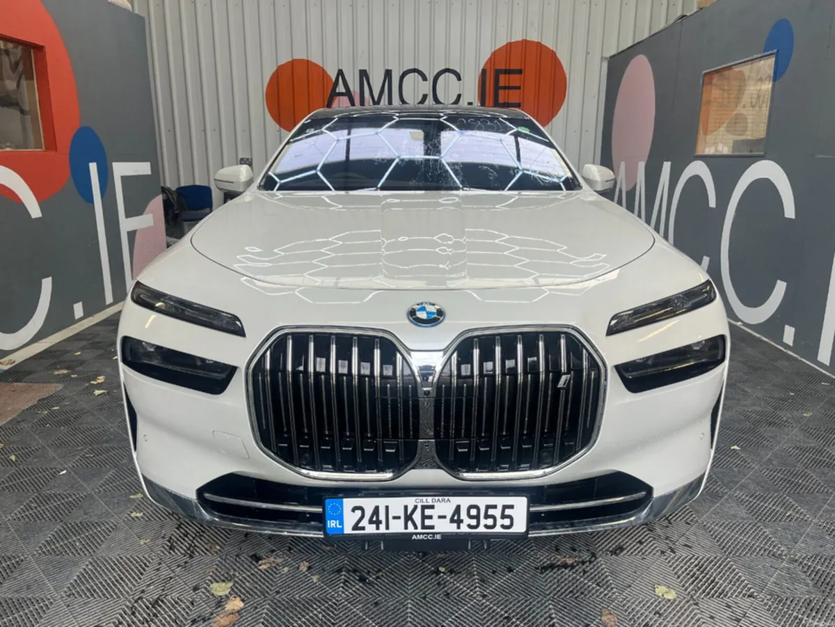 BMW i7 2024 BMW I7 EDRIVE50 EXCELLENCE 10K KM AUTO - Image 2