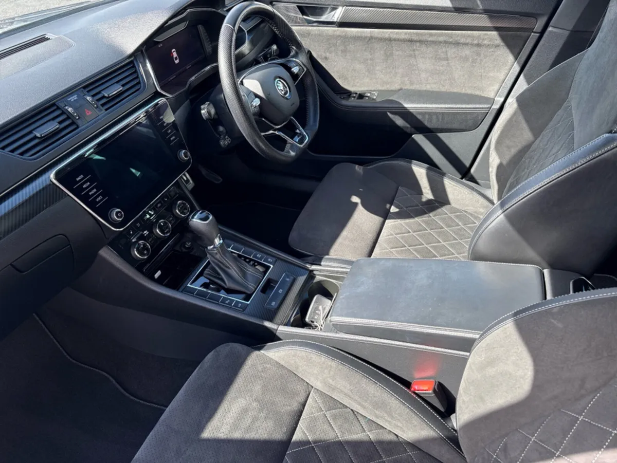 Skoda Superb SPORT 2.0 TDI 150HP DSG 5DR AUTO - Image 2