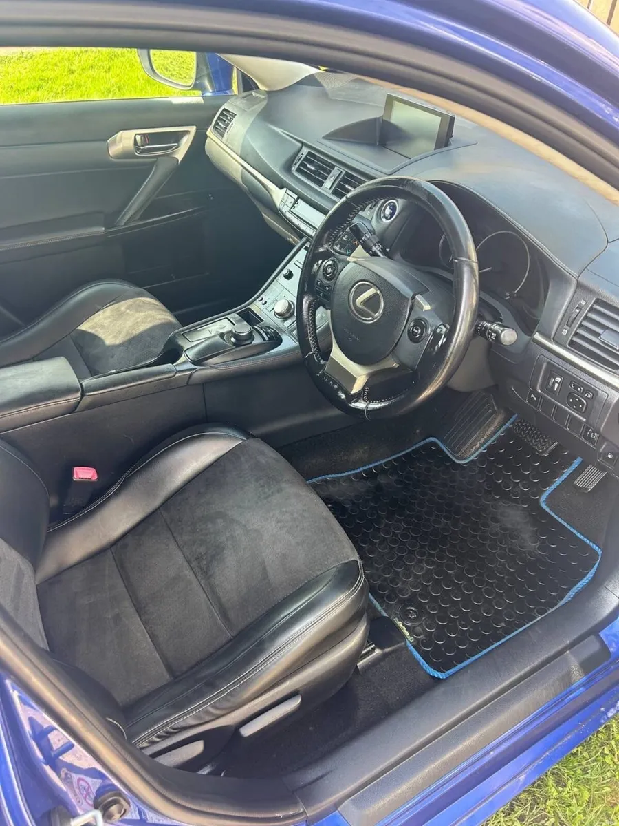 Lexus CT200h Advance Plus+ / NEW NCT / High Spec - Image 6