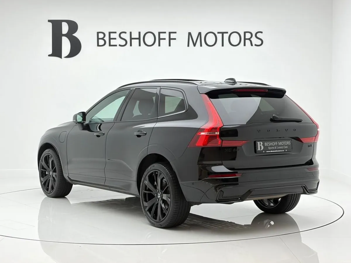 Volvo XC60 T6 PLUS BLACK EDITION AWD=PAN ROOF//LOW - Image 3
