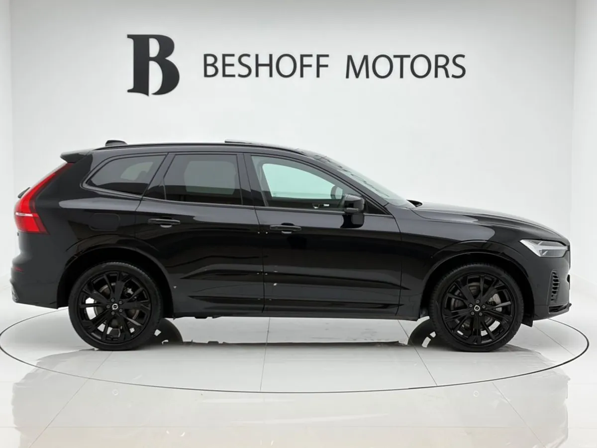 Volvo XC60 T6 PLUS BLACK EDITION AWD=PAN ROOF//LOW - Image 6