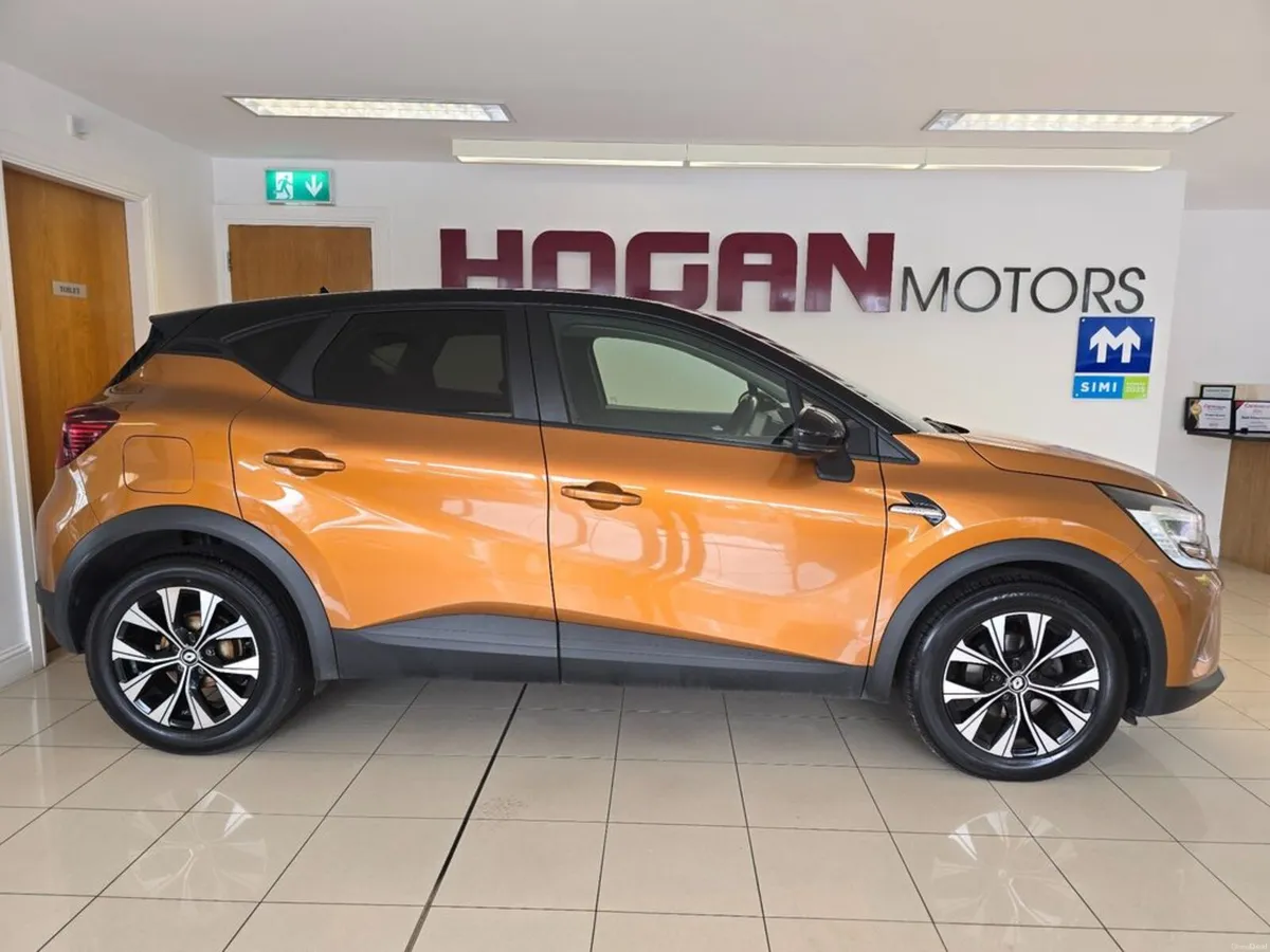 Renault Captur Limited Petrol * Best Spec * - Image 3