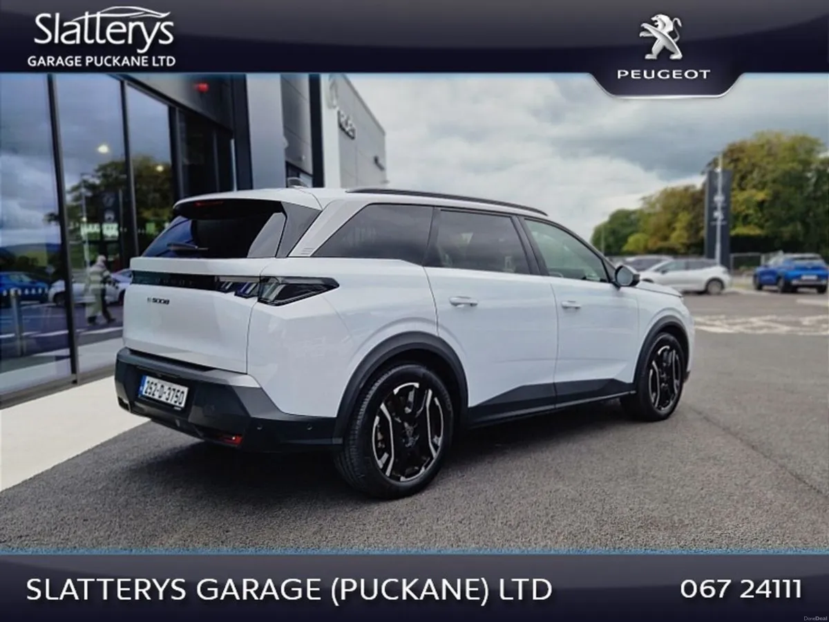 Peugeot 5008 BEV 73kwh 210hp Allure - Image 3