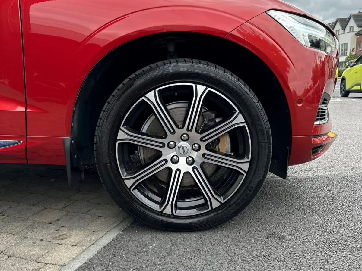 Volvo XC60 T8 (390hp) PHEV Inscription Pro Auto *P - Image 4