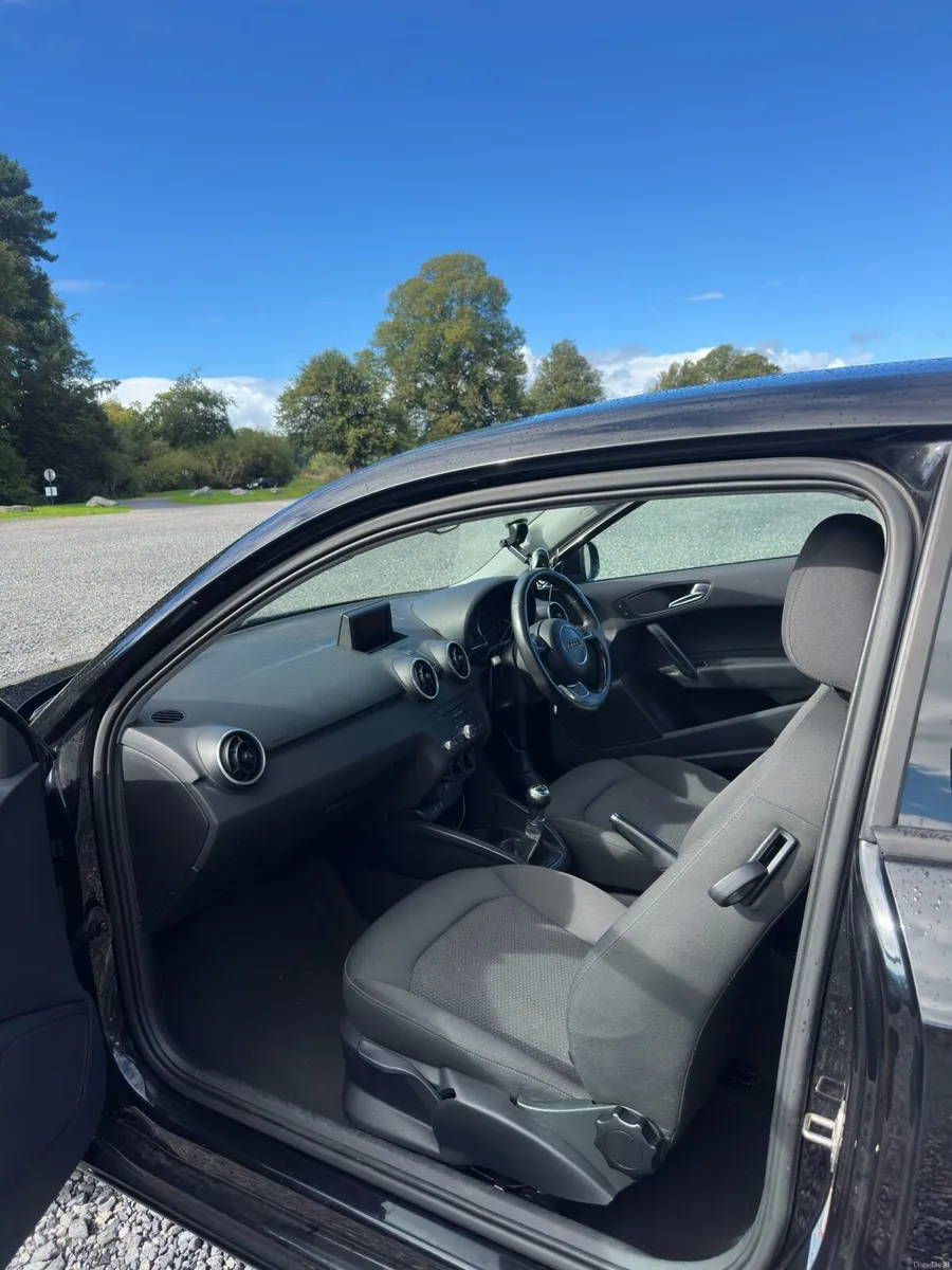 Audi A1 2012 1.6 TDI - Image 5