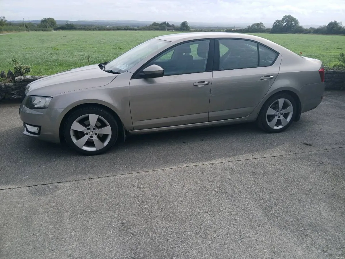 132 Skoda Octavia - Image 2
