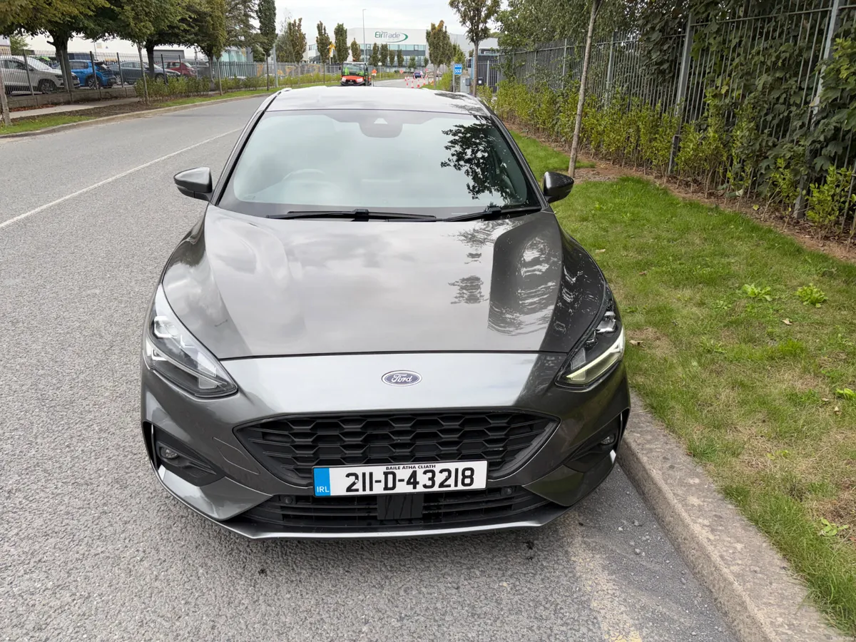 Ford Focus 2021 PETROL HYBRID - Image 2