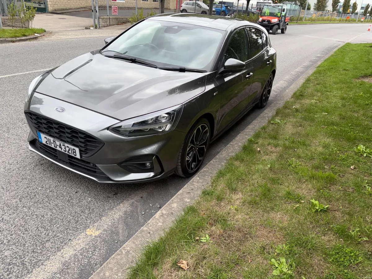Ford Focus 2021 PETROL HYBRID - Image 3