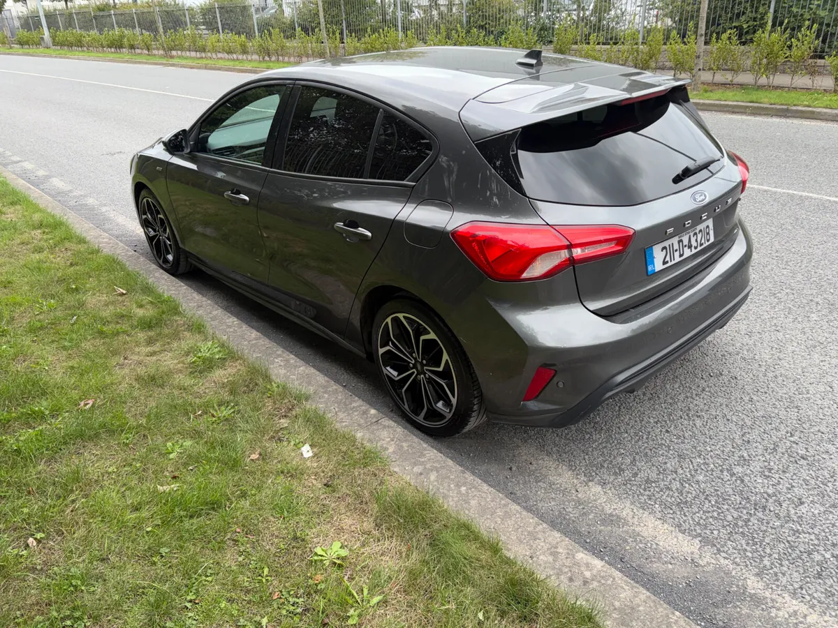 Ford Focus 2021 PETROL HYBRID - Image 6