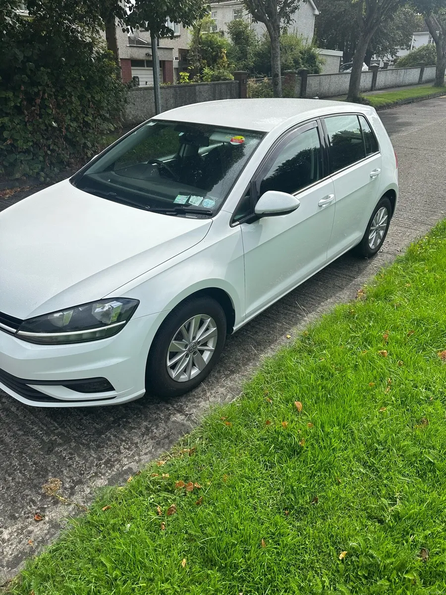 VW GOLF  1.0 PETROL - Image 3