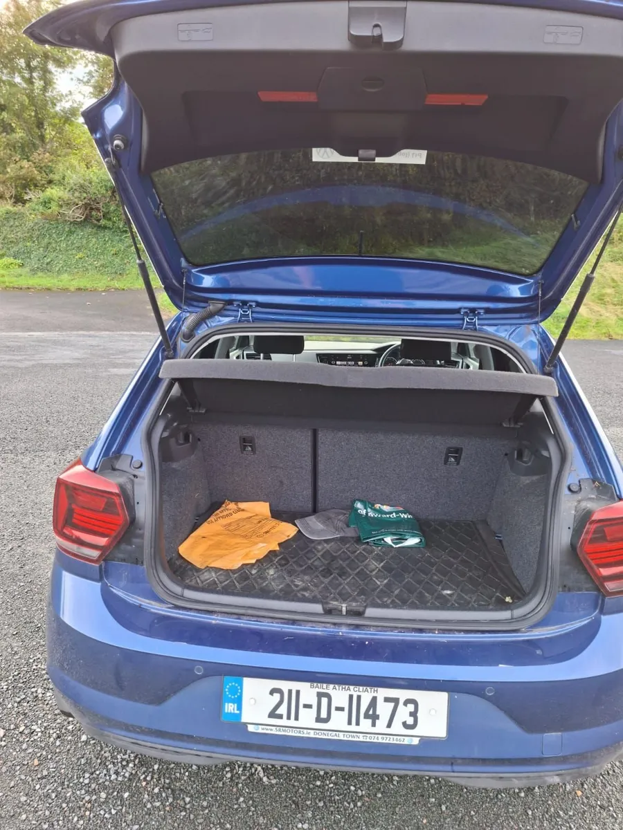 Volkswagen Polo 2021 CL 1TSI automatic - Image 5