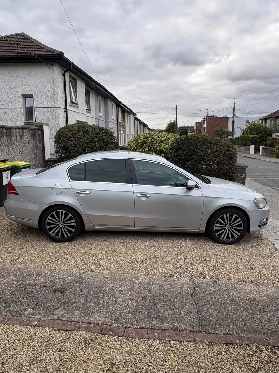 2012 Passat - Image 4
