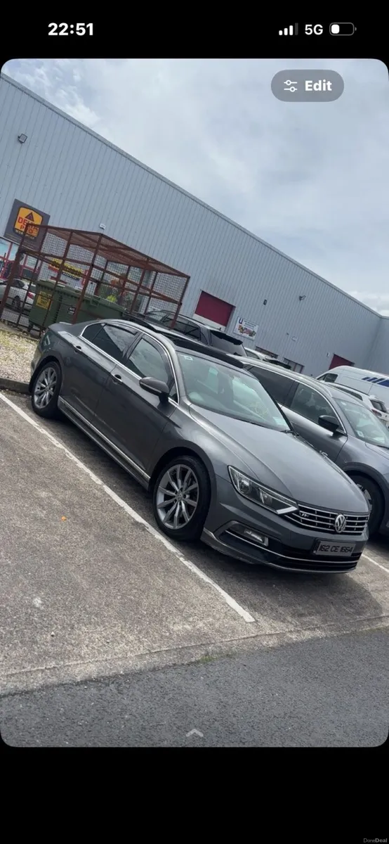 Volkswagen Passat - Image 1