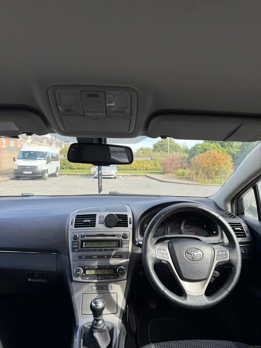Toyota Avensis - Image 4