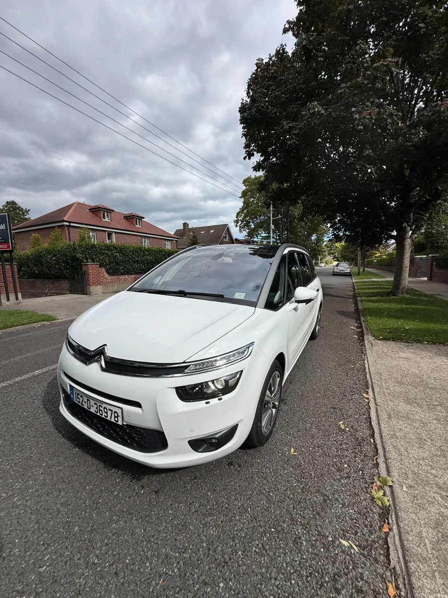 ✅  Automatic. 7 Seat. 2-yr Warranty. Glass-roof. - Image 6