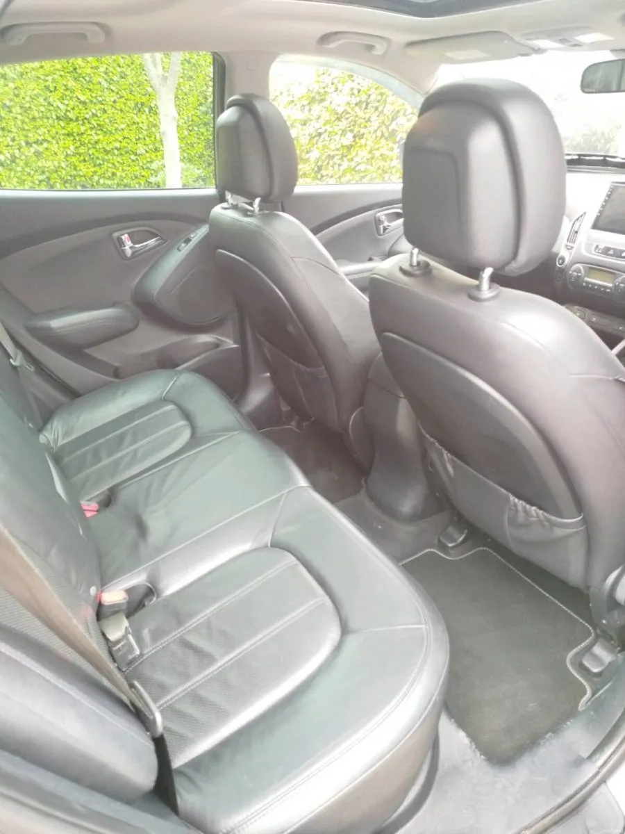 Hyundai ix35 1.7 diesel only 72,000 miles, new nct - Image 4