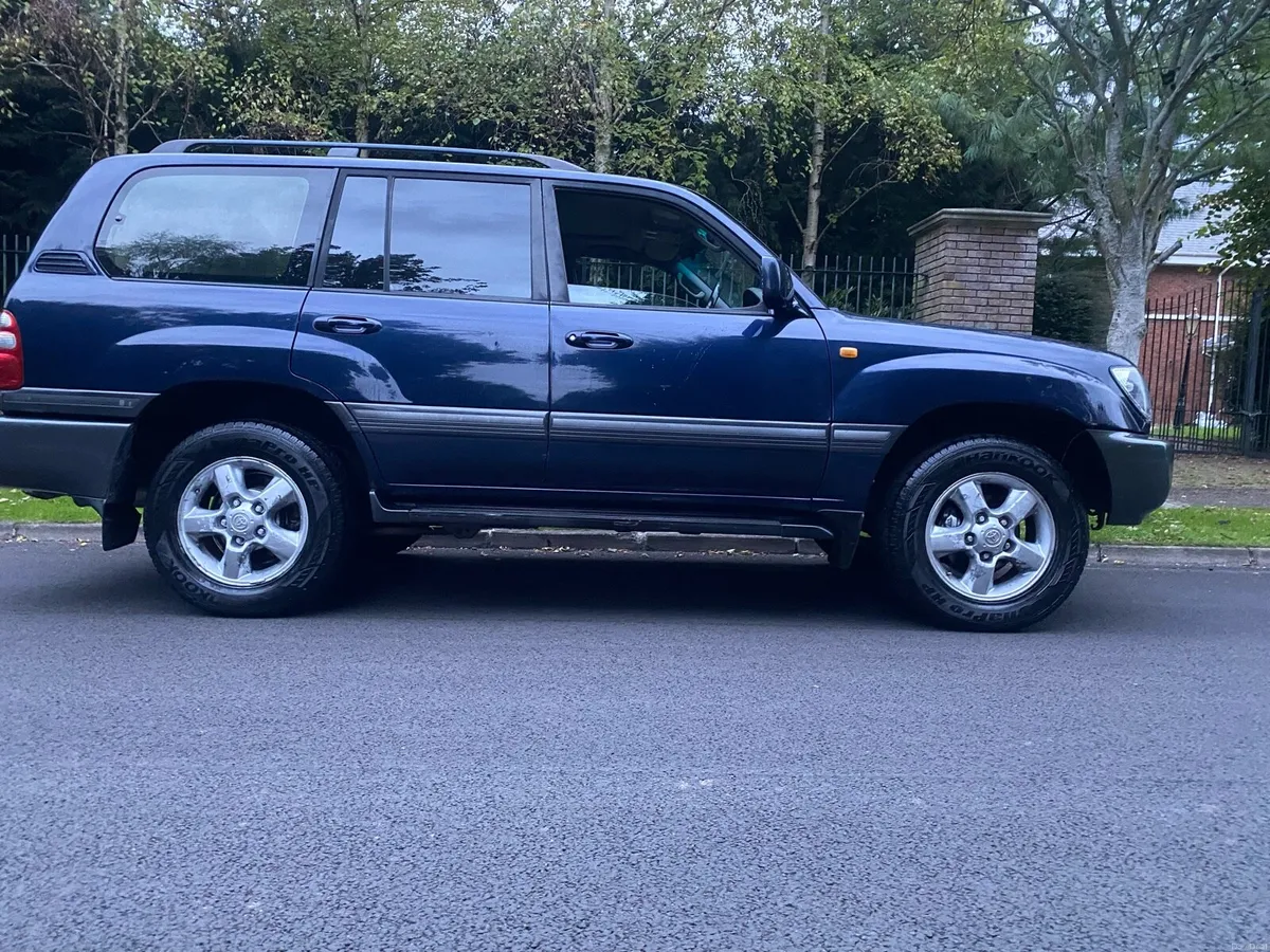 2003 Toyota Landcrusier 4.2 diesel - Image 1