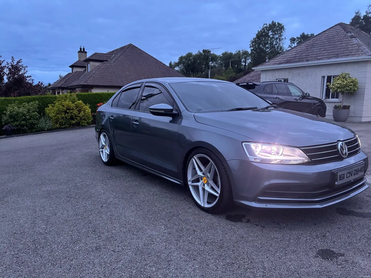 Volkswagen Jetta 161 LOW KM - Image 1
