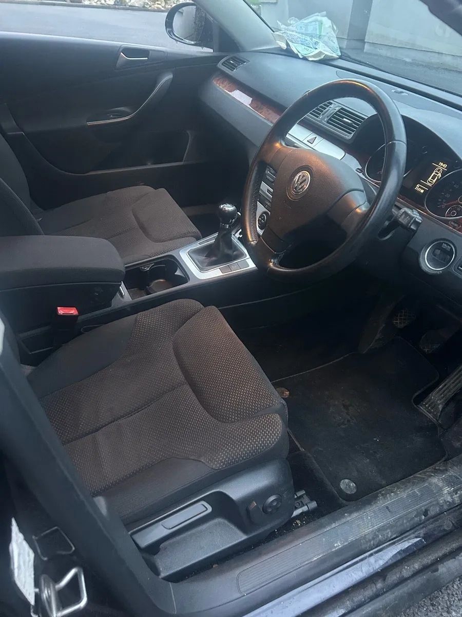 Car - Image 4
