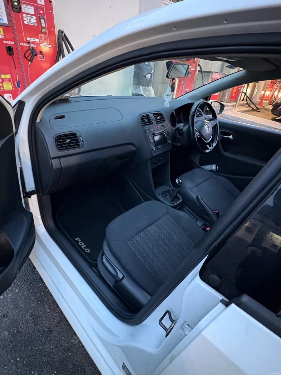Volkswagen Polo - Image 5