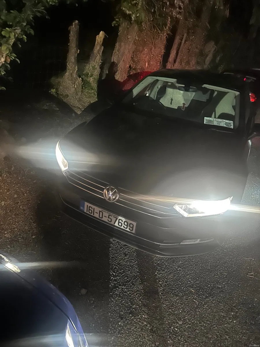 Volkswagen Passat 2016 - Image 1
