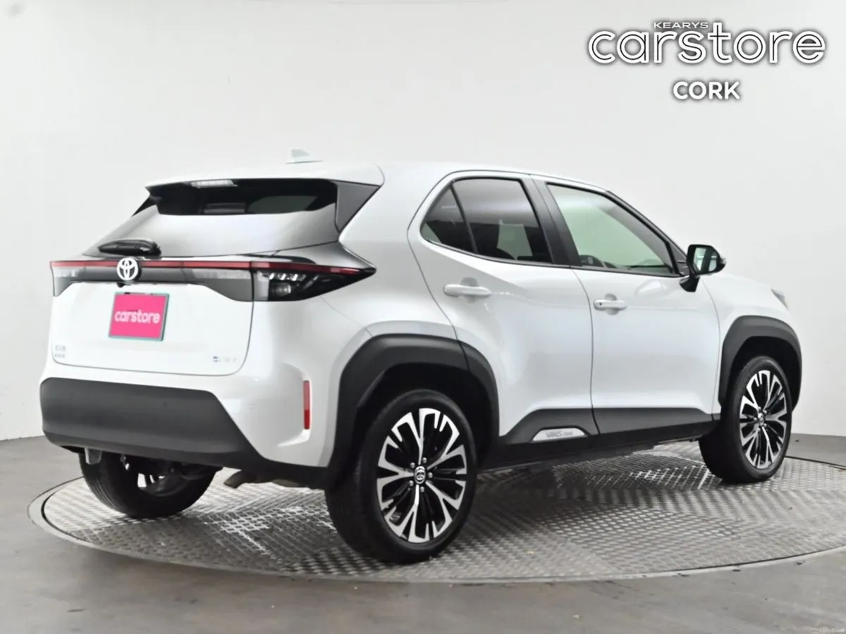 Toyota Yaris Cross 1.5 Hybrid CVT Luna - Image 5