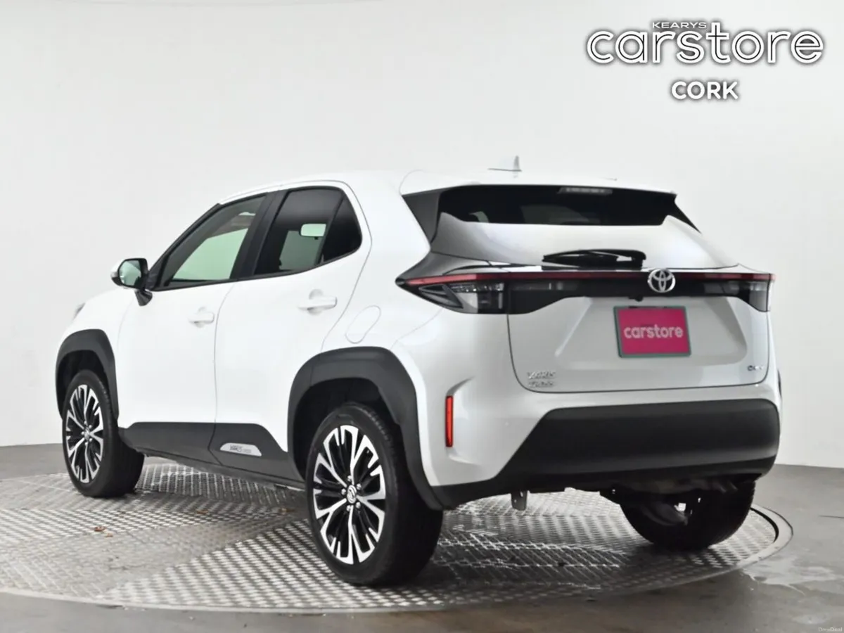 Toyota Yaris Cross 1.5 Hybrid CVT Luna - Image 3