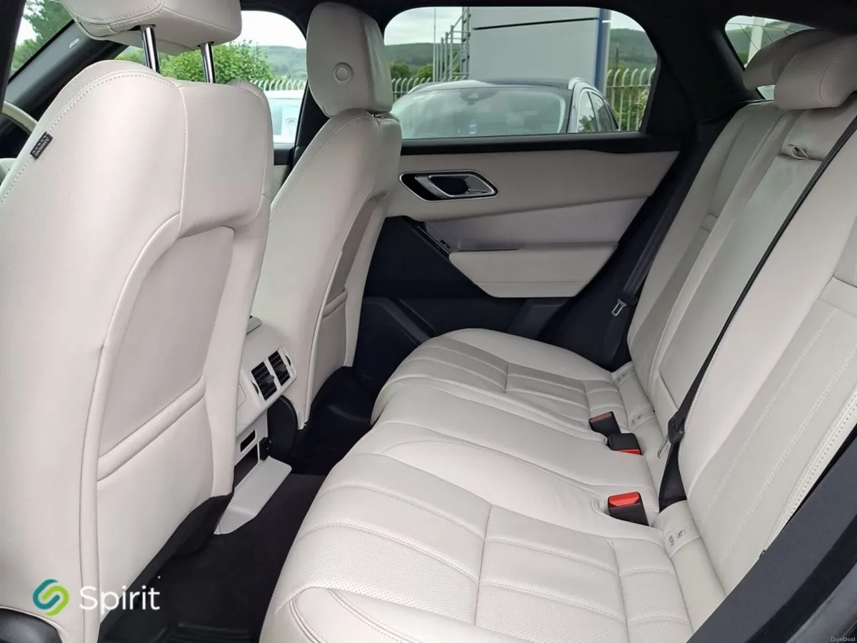 Land Rover Range Rover Velar R-Dynamic Hybrid - Image 5