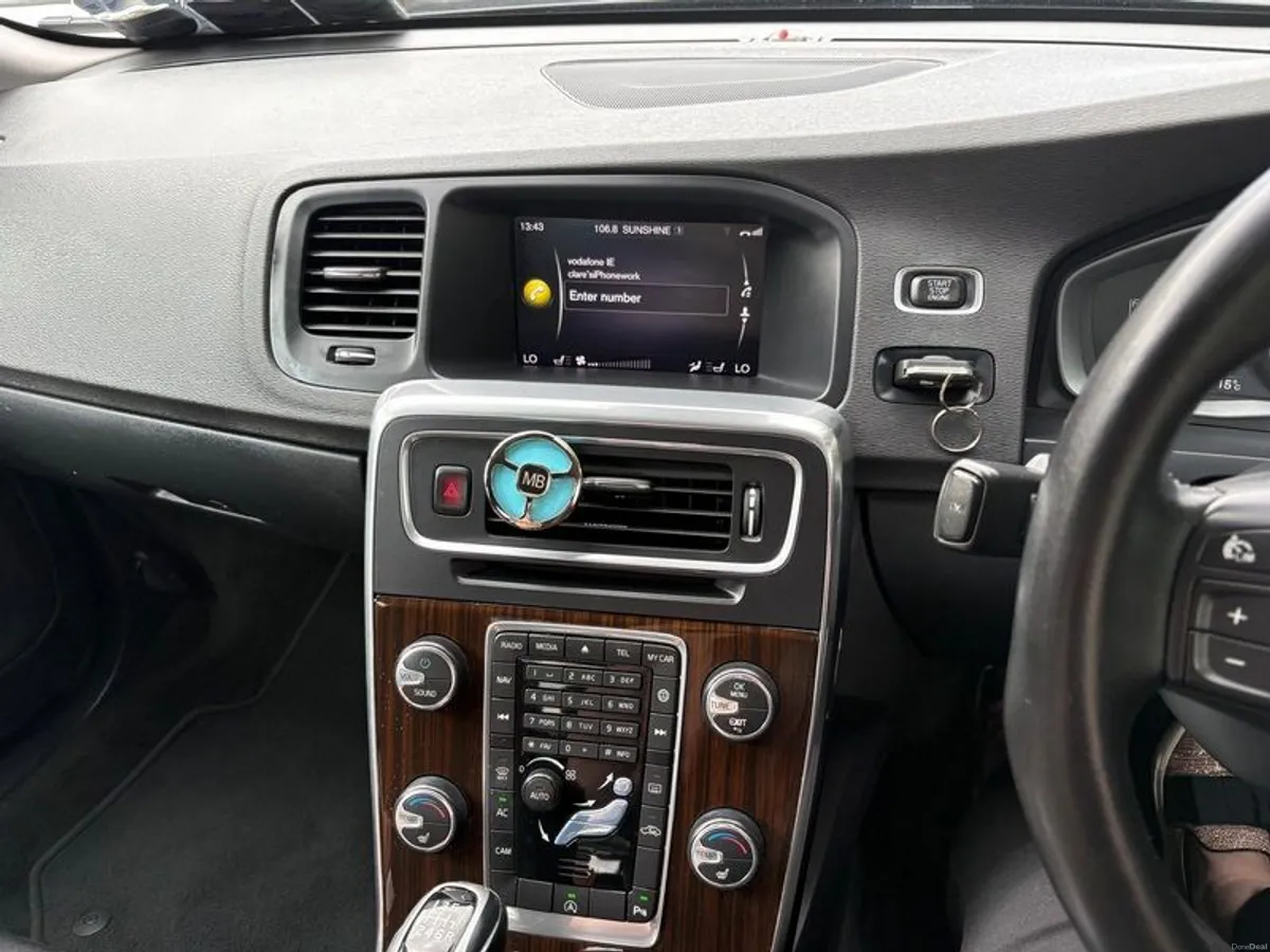 2017 Volvo S60 - Image 6
