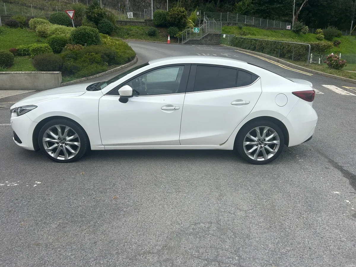 Mazda 3 - Image 3