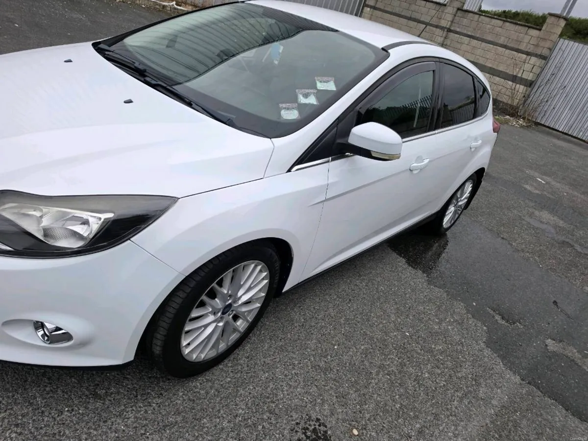 Ford focus 1.0L 5door hatchback - Image 6