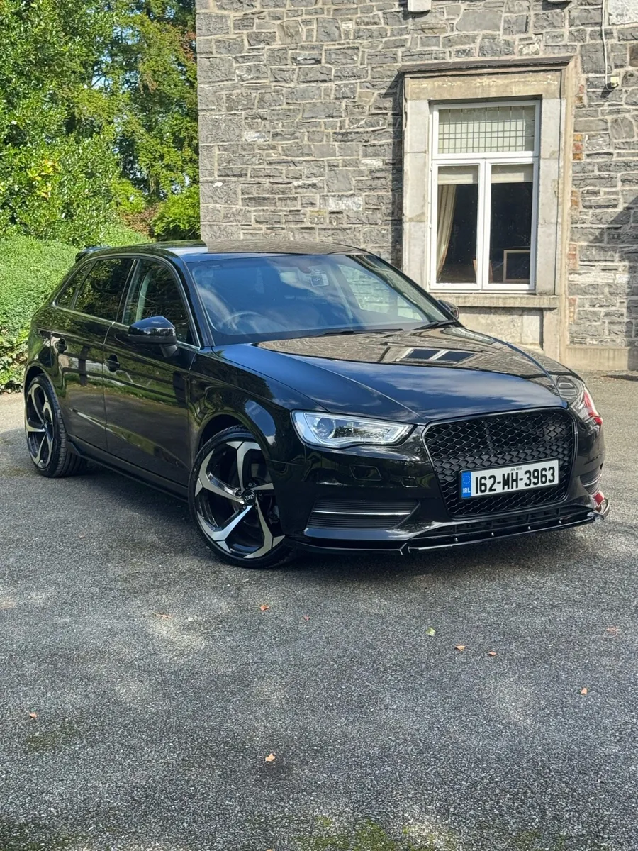Audi A4 Sportsback 1.4 TFSI Attraction - Image 1