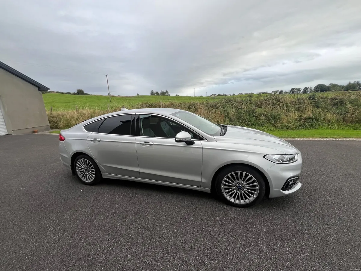 Ford Mondeo 2022 - Image 1
