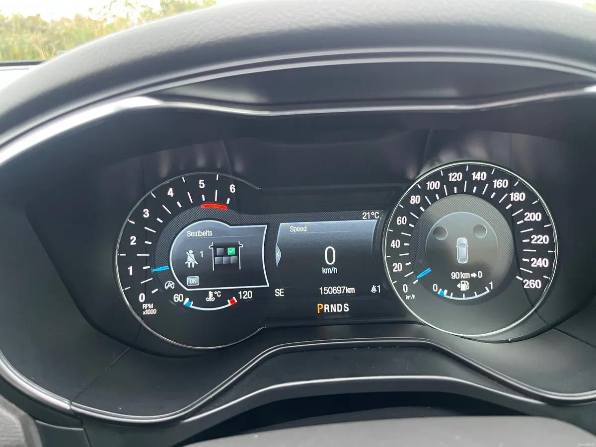 Ford Mondeo 2022 - Image 3