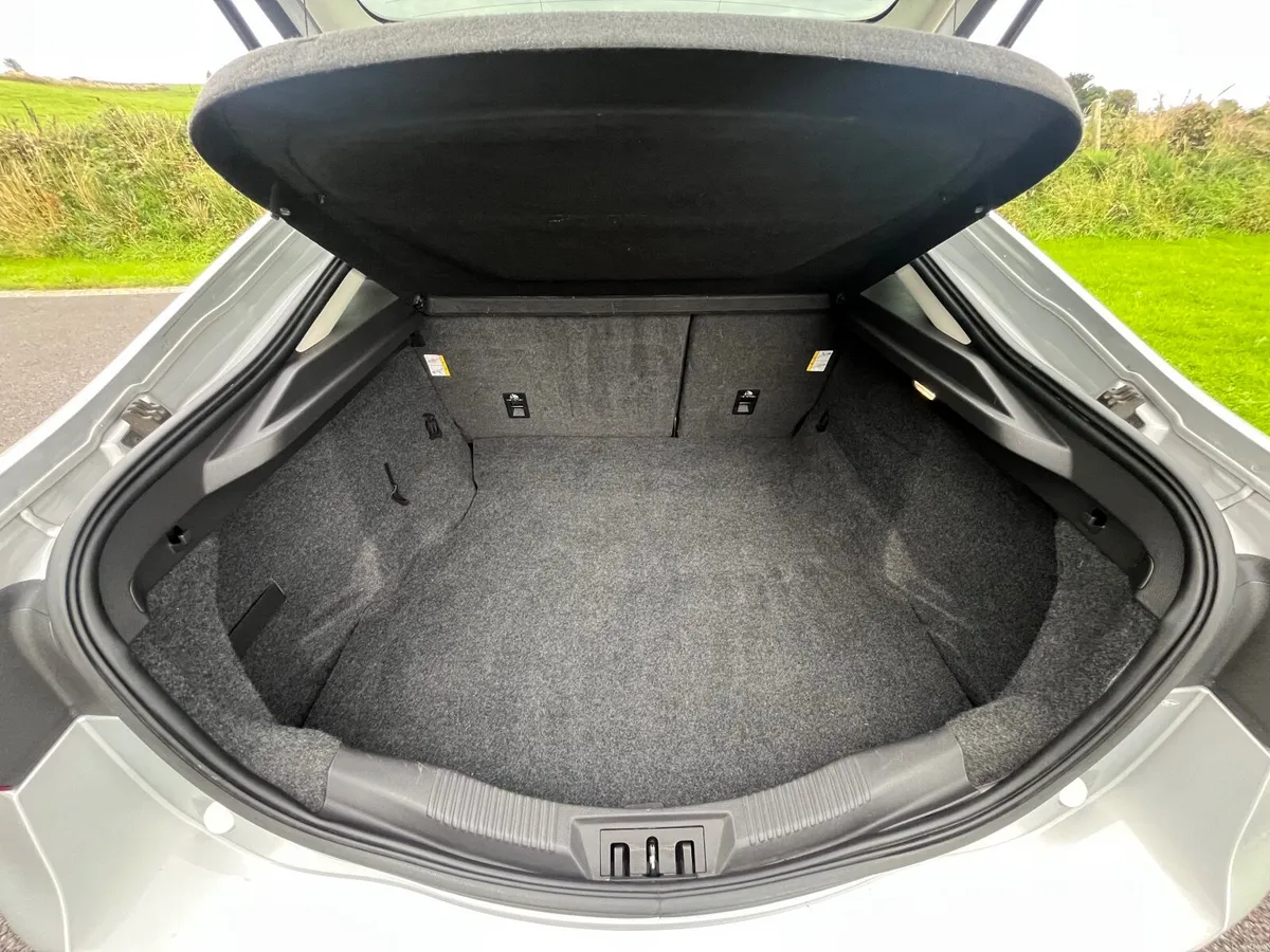 Ford Mondeo 2022 - Image 5
