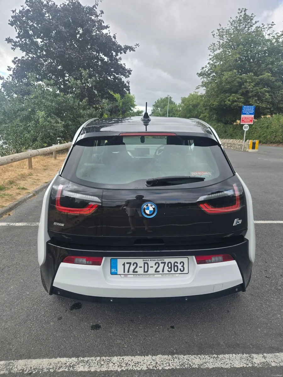 BMW i3 2017 94ah Range Extender (400kms range ) - Image 4