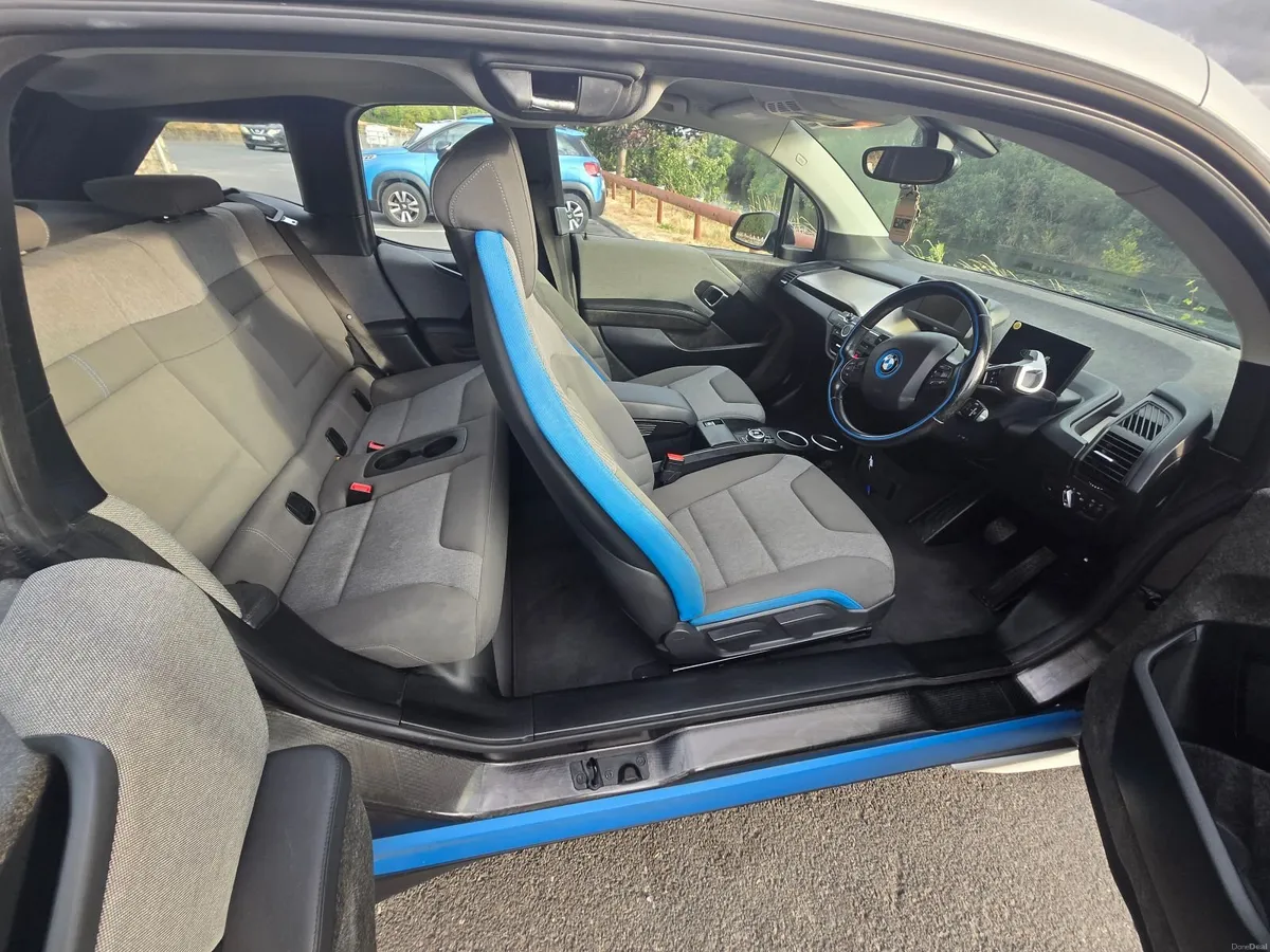 BMW i3 2017 94ah Range Extender (400kms range ) - Image 6