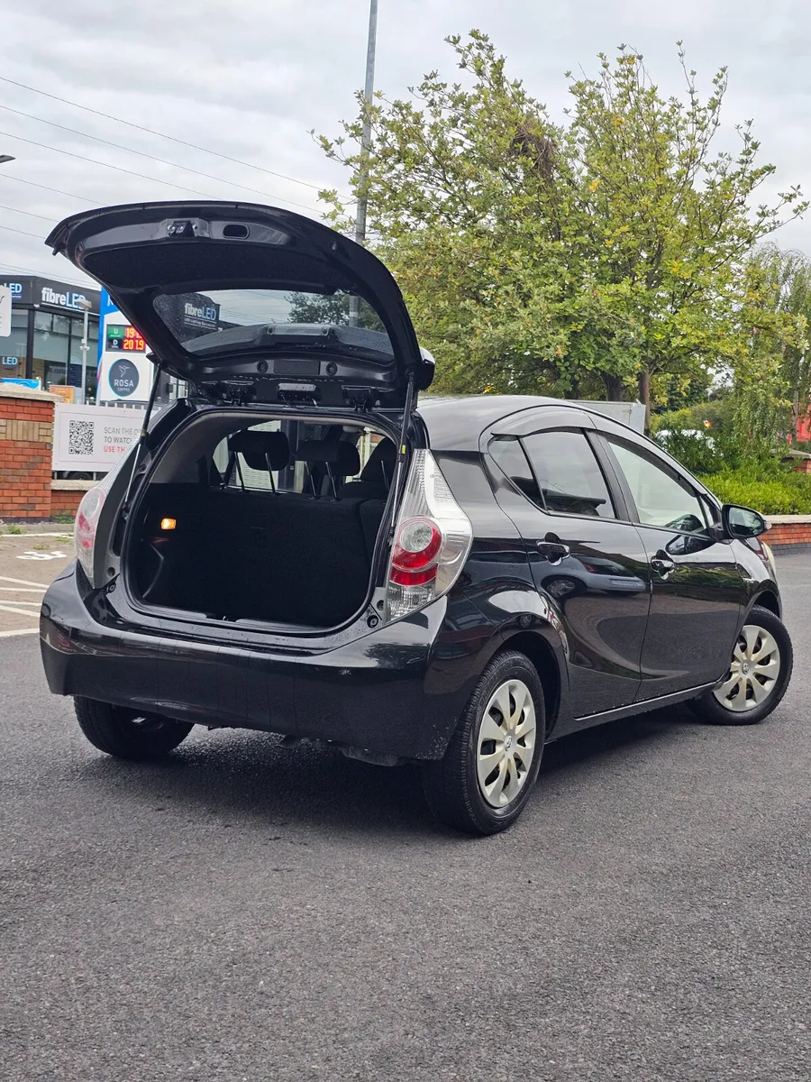 Toyota Aqua 2013 Automatic - Image 4