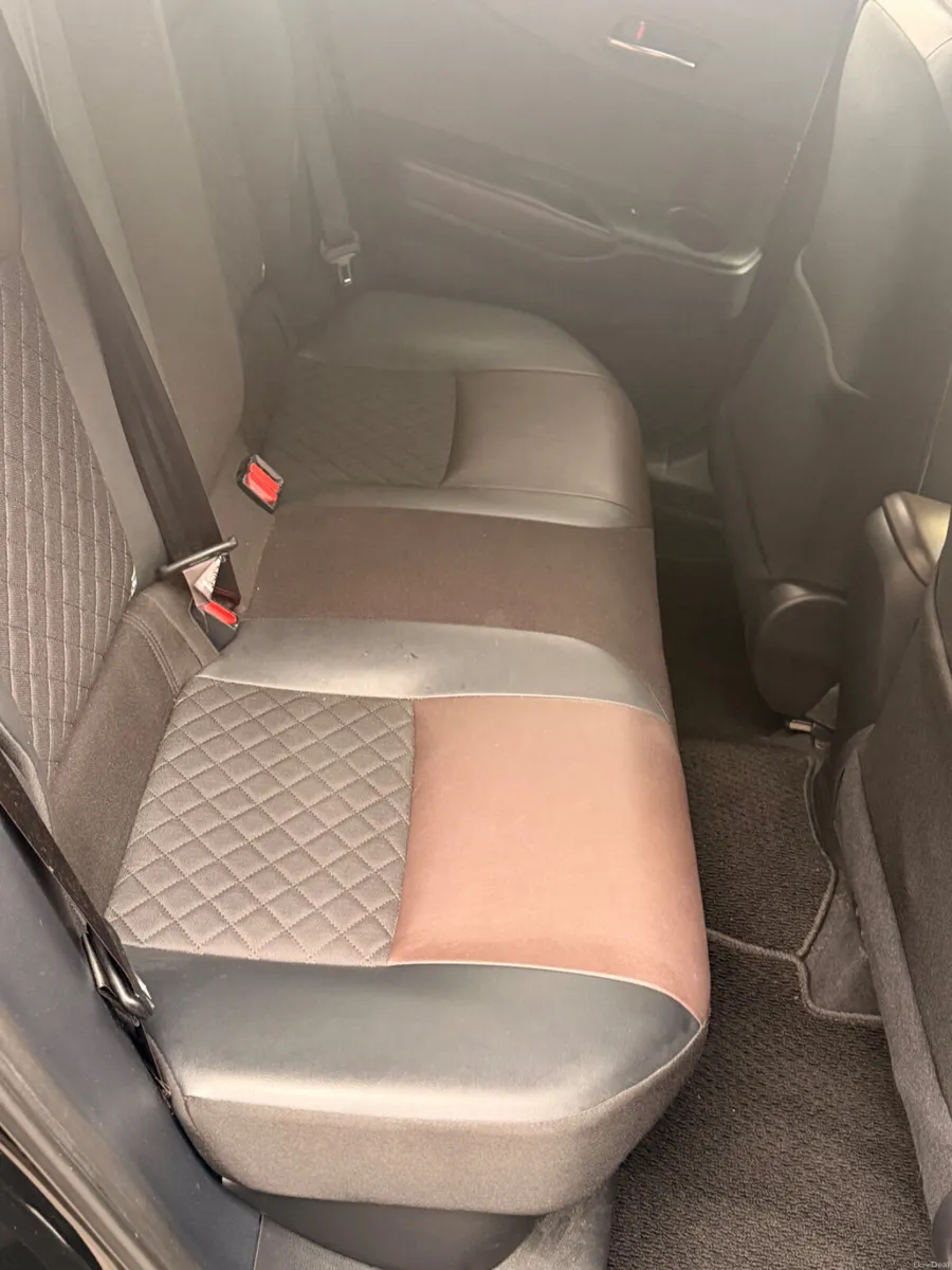 Toyota C-HR 2017 TOP SEC WITH YEAR WARRANTY - Image 6