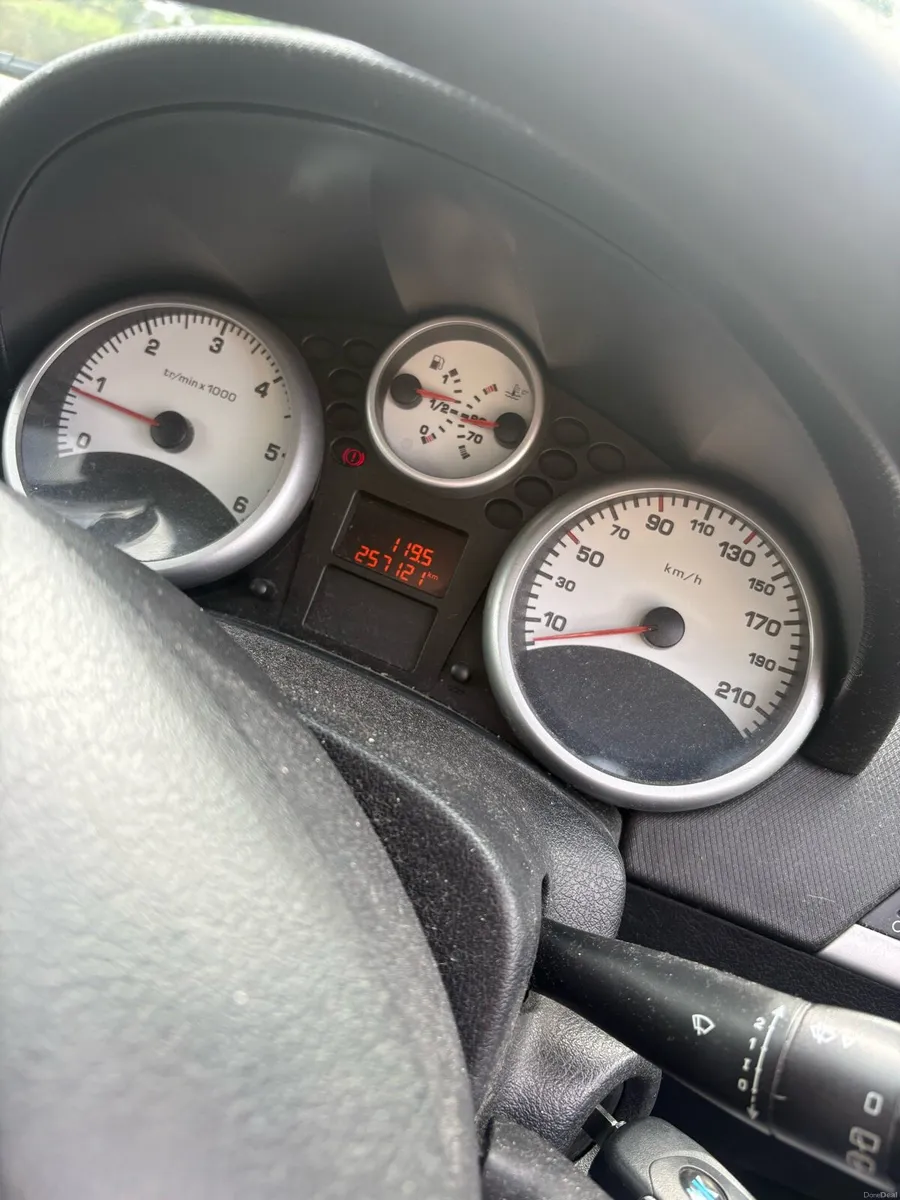 Peugeot 207 - Image 4