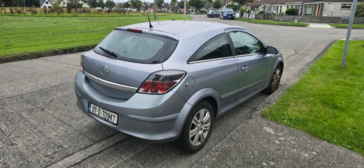 Opel Astra H - Image 2