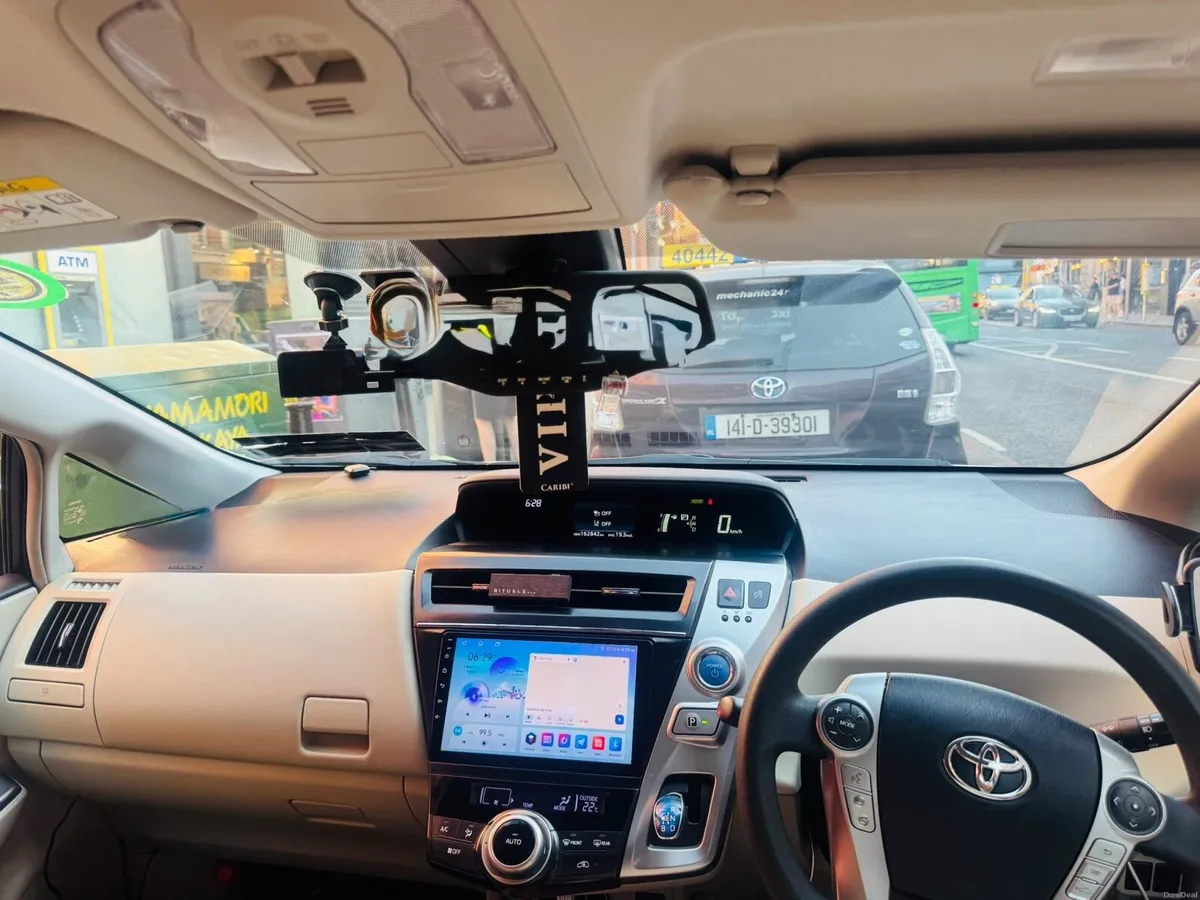 Toyota Prius plus 7 Seater Taxi or Private - Image 6
