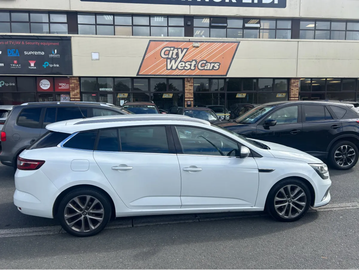 Renault Megane AUTOMATIC 96000KLMS////TOP OF THE R - Image 1