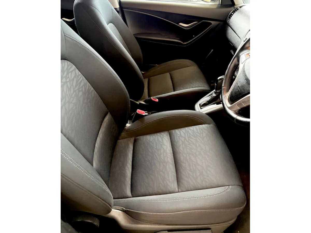 Hyundai ix20 DELUXE 5DR AUTO - Image 6