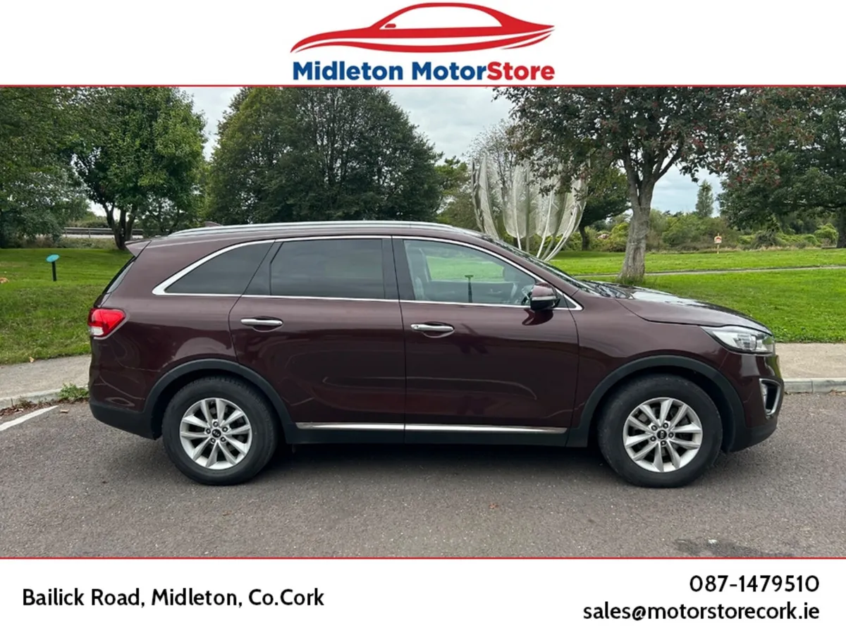 Kia Sorento PLATINUM 4X2 5DR - Image 3