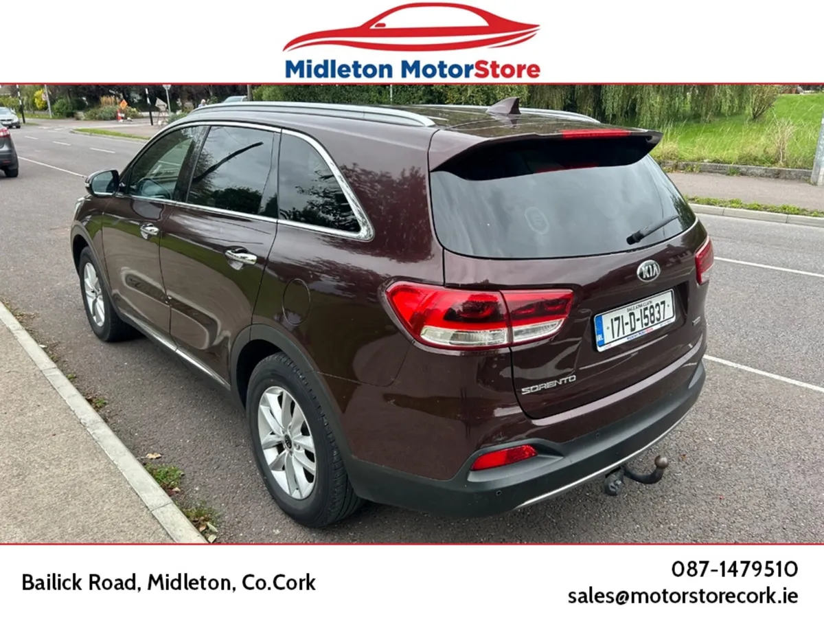 Kia Sorento PLATINUM 4X2 5DR - Image 5